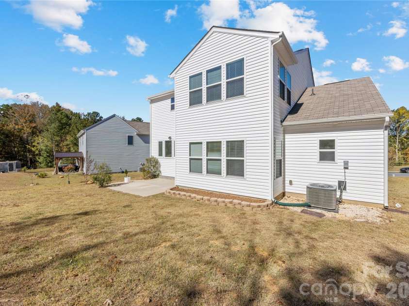 723 Yorkshire Drive, Albemarle, NC 28001.  MLS# CAR4314310, YatesRealty ID 5855. 