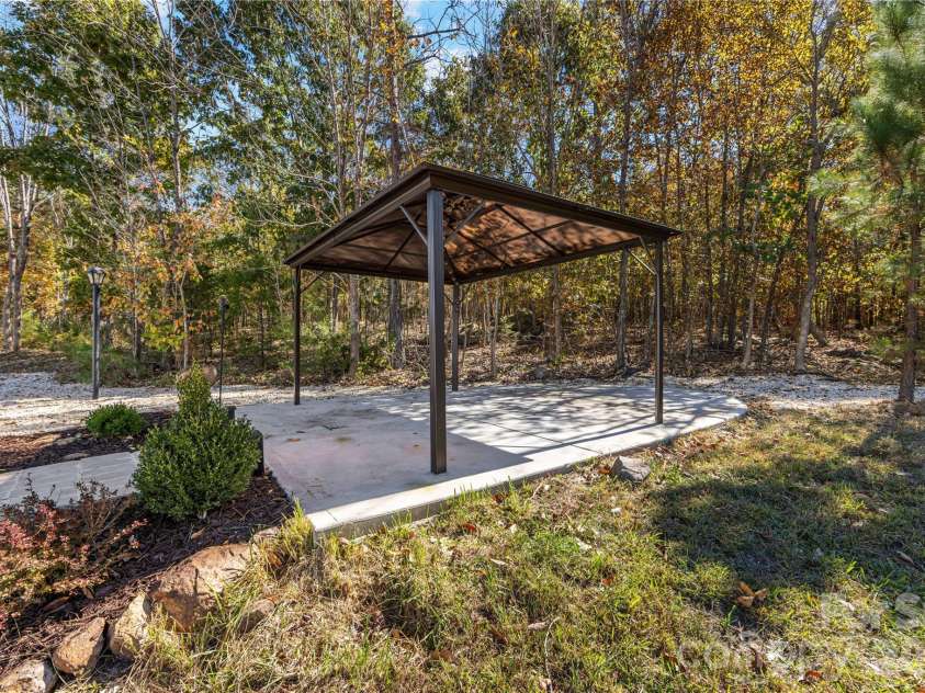 723 Yorkshire Drive, Albemarle, NC 28001.  MLS# CAR4314310, YatesRealty ID 5855. 