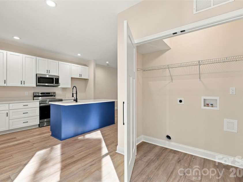 2275 Jake Alexander Boulevard, Salisbury, NC 28146.  MLS# CAR4421580, YatesRealty ID 58557. 