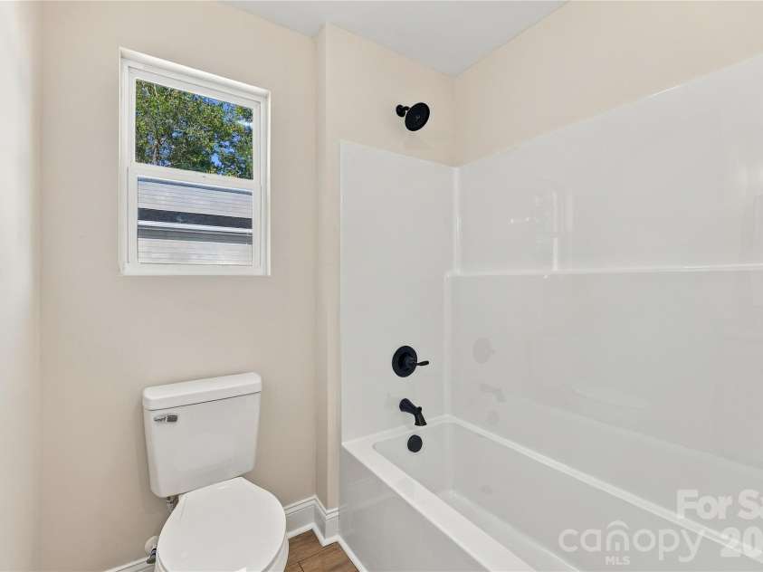 2275 Jake Alexander Boulevard, Salisbury, NC 28146.  MLS# CAR4421580, YatesRealty ID 58557. 