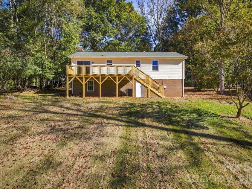 306 New Orleans Boulevard, Morganton, NC 28655.  MLS# CAR4432848, YatesRealty ID 58567. 