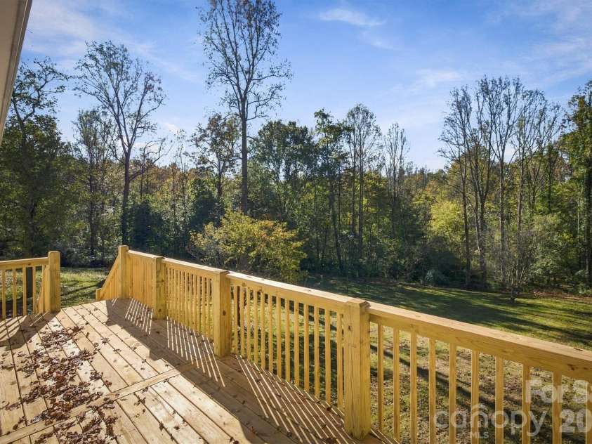 306 New Orleans Boulevard, Morganton, NC 28655.  MLS# CAR4432848, YatesRealty ID 58567. 