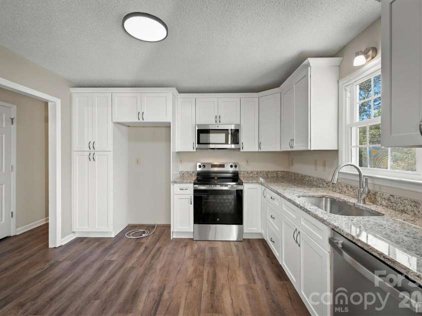 306 New Orleans Boulevard, Morganton, NC 28655.  MLS# CAR4432848, YatesRealty ID 58567. 