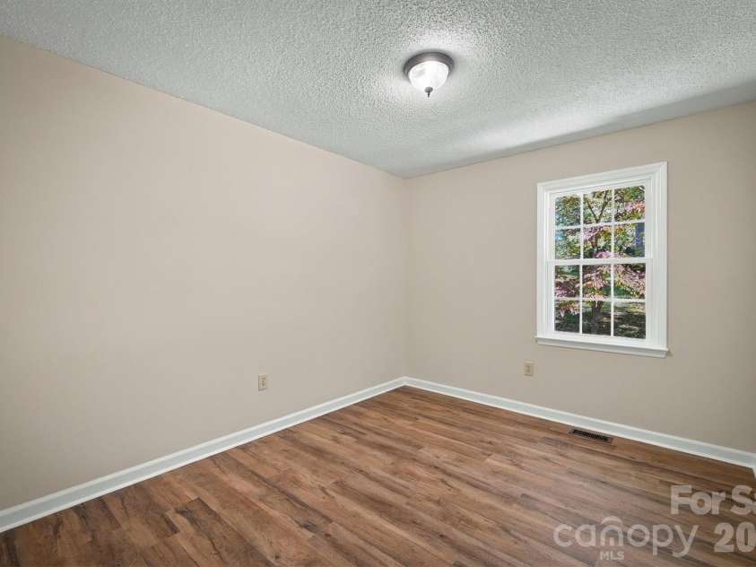 306 New Orleans Boulevard, Morganton, NC 28655.  MLS# CAR4432848, YatesRealty ID 58567. 