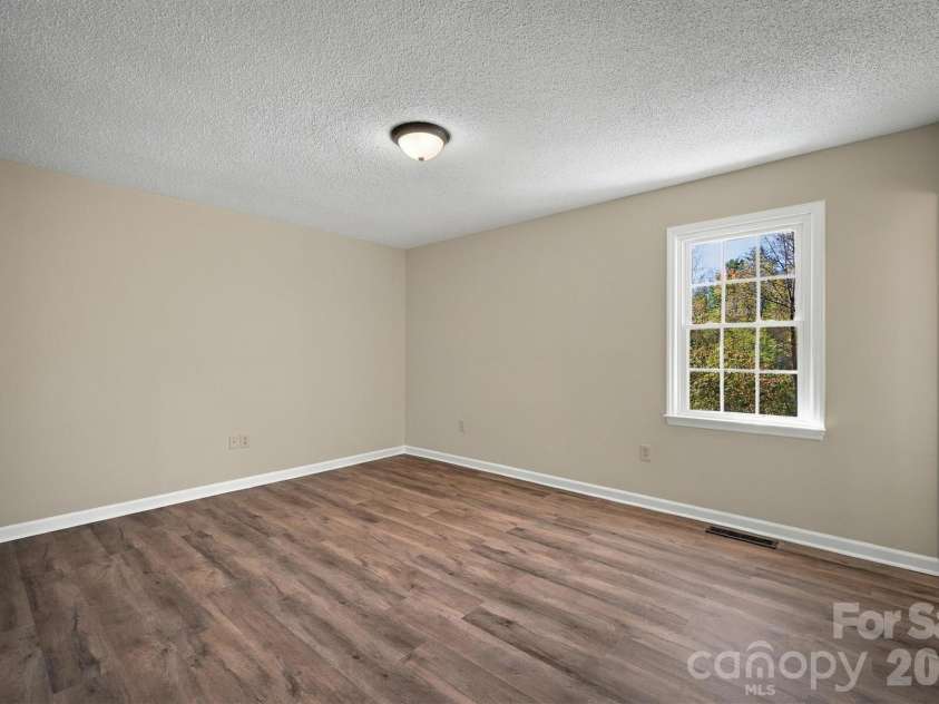 306 New Orleans Boulevard, Morganton, NC 28655.  MLS# CAR4432848, YatesRealty ID 58567. 
