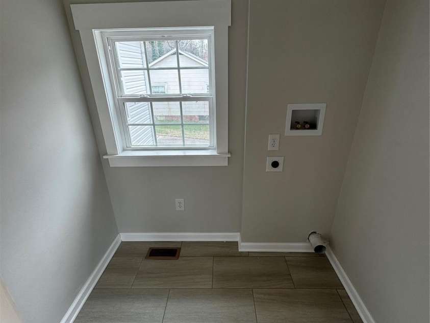 112 Mccray Avenue, Kannapolis, NC 28081.  MLS# CAR4207408, YatesRealty ID 5857. 