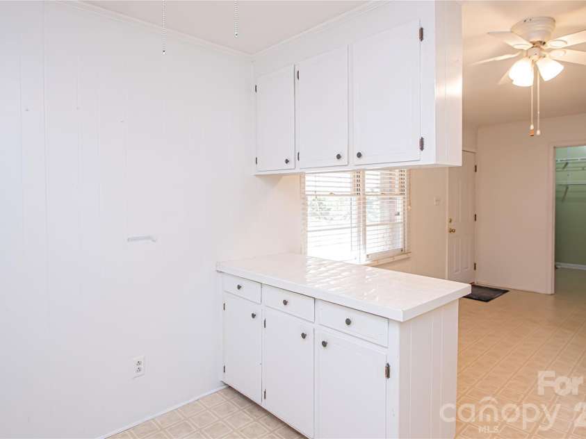 6016 Potter Road, Matthews, NC 28104.  MLS# CAR4432050, YatesRealty ID 58570. 