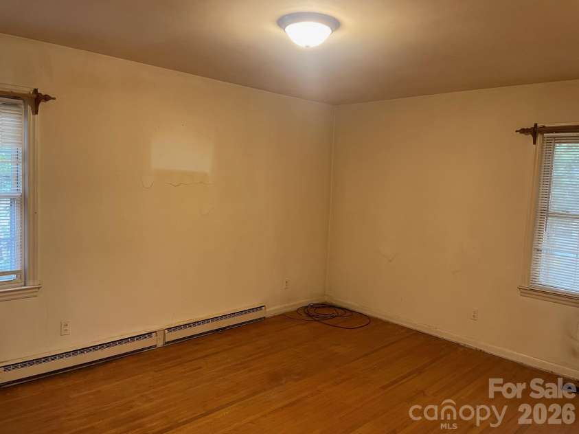 7808 Elwood Drive, Charlotte, NC 28227.  MLS# CAR4437752, YatesRealty ID 58571. 