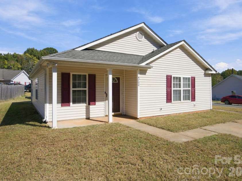 4706 Bomar Drive, Charlotte, NC 28216.  MLS# CAR4434496, YatesRealty ID 58579. 