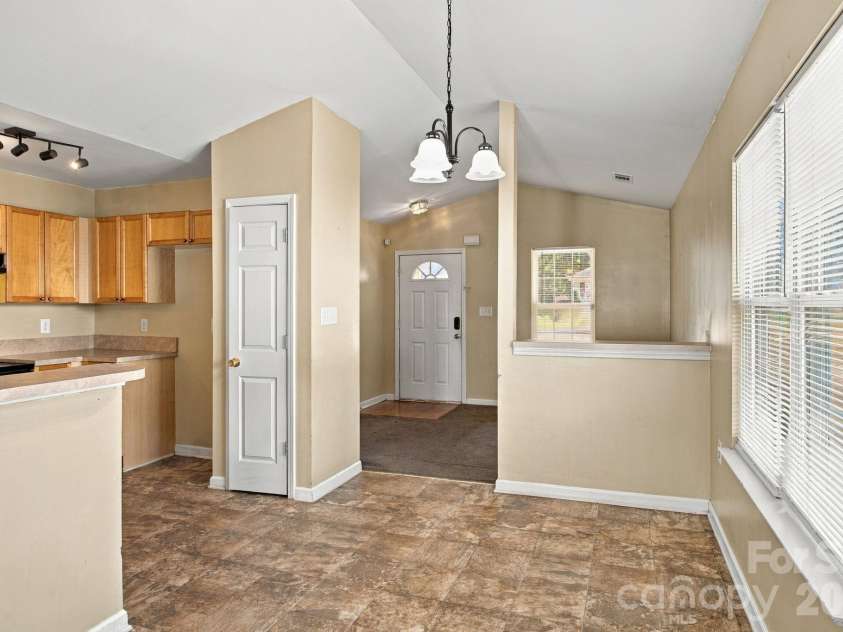 4706 Bomar Drive, Charlotte, NC 28216.  MLS# CAR4434496, YatesRealty ID 58579. 
