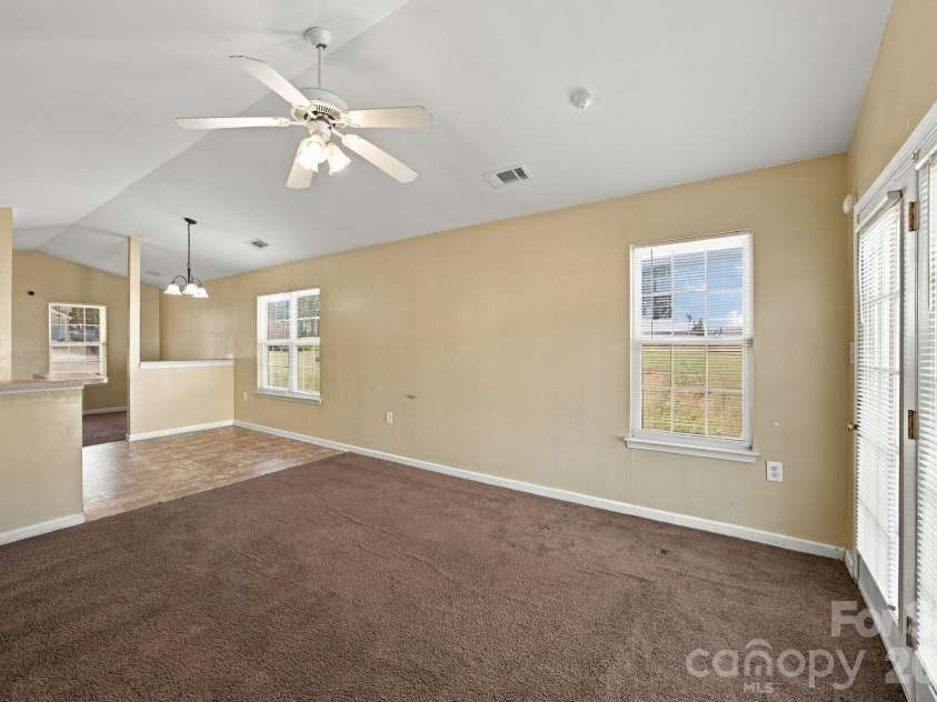 4706 Bomar Drive, Charlotte, NC 28216.  MLS# CAR4434496, YatesRealty ID 58579. 