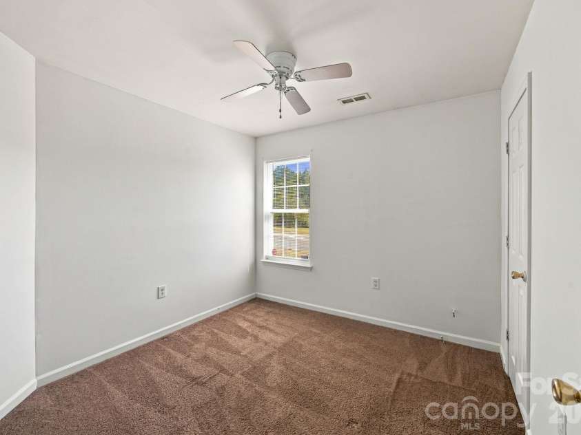 4706 Bomar Drive, Charlotte, NC 28216.  MLS# CAR4434496, YatesRealty ID 58579. 