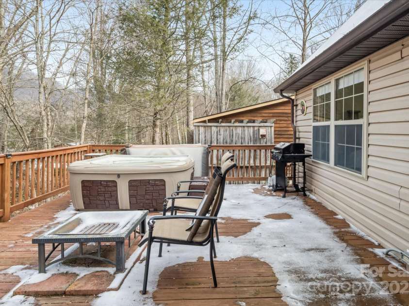 284 Caldwell Drive, Maggie Valley, NC 28751.  MLS# CAR4218982, YatesRealty ID 5858. Back Deck