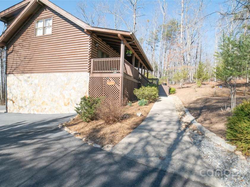 215 Outback Trail, Nebo, NC 28761.  MLS# CAR4235221, YatesRealty ID 5859. 