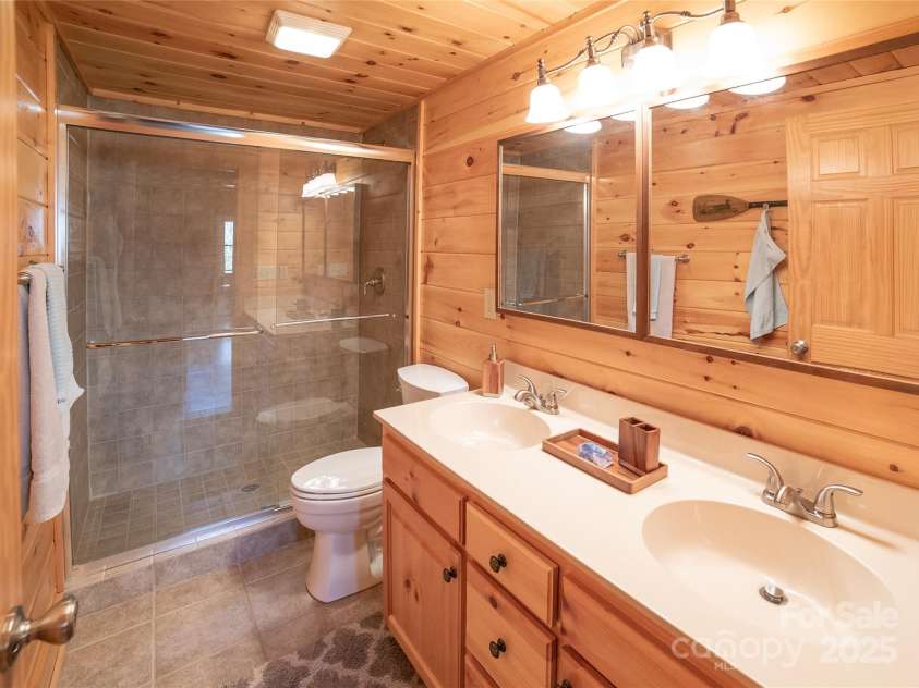 215 Outback Trail, Nebo, NC 28761.  MLS# CAR4235221, YatesRealty ID 5859. 