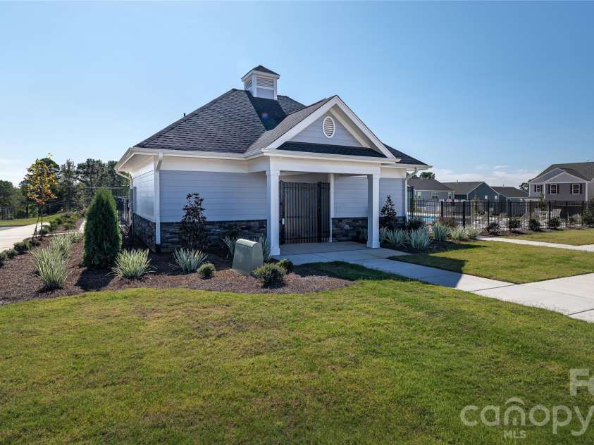 15027 Murrelet Way, Charlotte, NC 28215.  MLS# CAR4437800, YatesRealty ID 58597. 