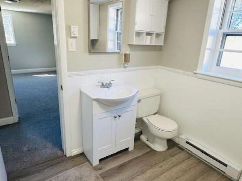 344 Circleview Drive, Shelby, NC 28150.  MLS# CAR4325389, YatesRealty ID 5860. Bathroom