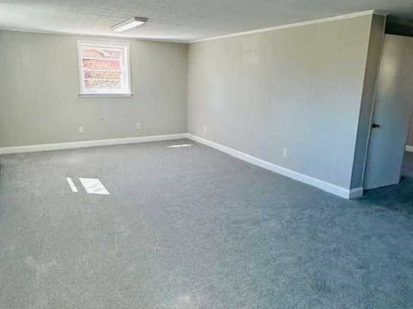 344 Circleview Drive, Shelby, NC 28150.  MLS# CAR4325389, YatesRealty ID 5860. Family Room