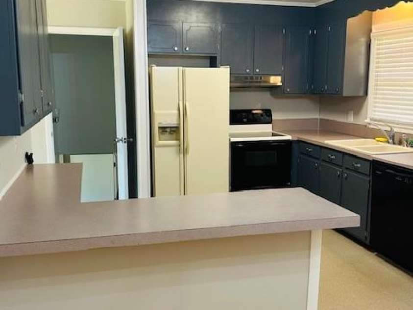 344 Circleview Drive, Shelby, NC 28150.  MLS# CAR4325389, YatesRealty ID 5860. Kitchen