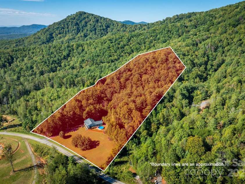 5933 Nubbin Creek Road, Lenoir, NC 28645.  MLS# CAR4299119, YatesRealty ID 5861. 