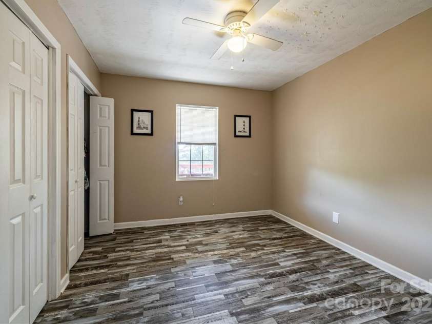 5933 Nubbin Creek Road, Lenoir, NC 28645.  MLS# CAR4299119, YatesRealty ID 5861. 
