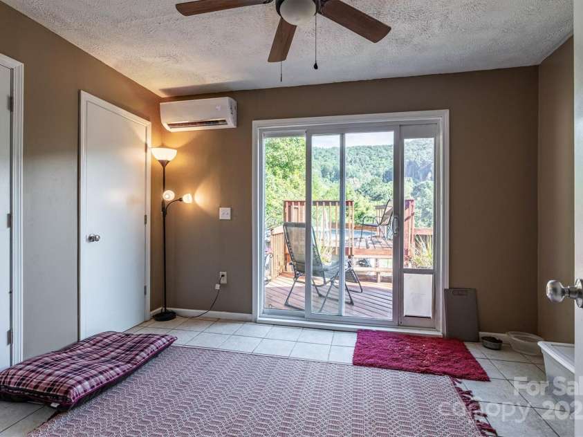 5933 Nubbin Creek Road, Lenoir, NC 28645.  MLS# CAR4299119, YatesRealty ID 5861. 