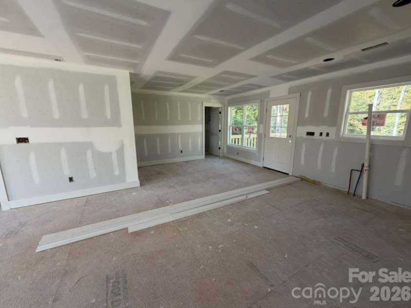 963 Greensboro Extension, Lexington, NC 27292.  MLS# CAR4437753, YatesRealty ID 58610. 