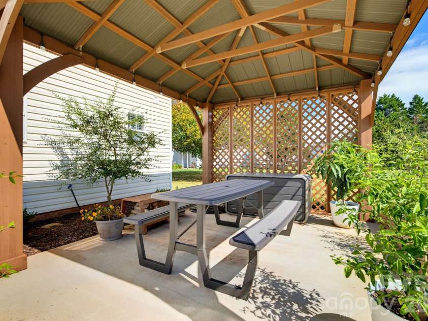 2320 Jacobs Court, Monroe, NC 28110.  MLS# CAR4436491, YatesRealty ID 58617. 