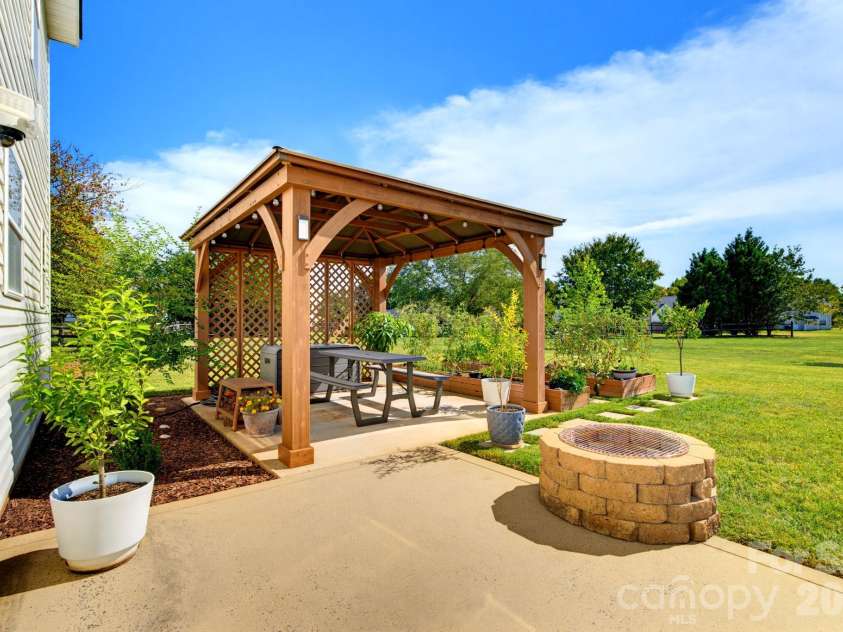 2320 Jacobs Court, Monroe, NC 28110.  MLS# CAR4436491, YatesRealty ID 58617. 