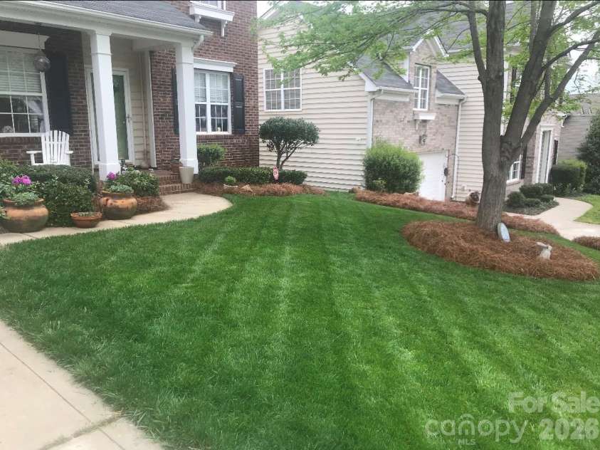 13415 Ada Court, Charlotte, NC 28213.  MLS# CAR4433919, YatesRealty ID 58624. 