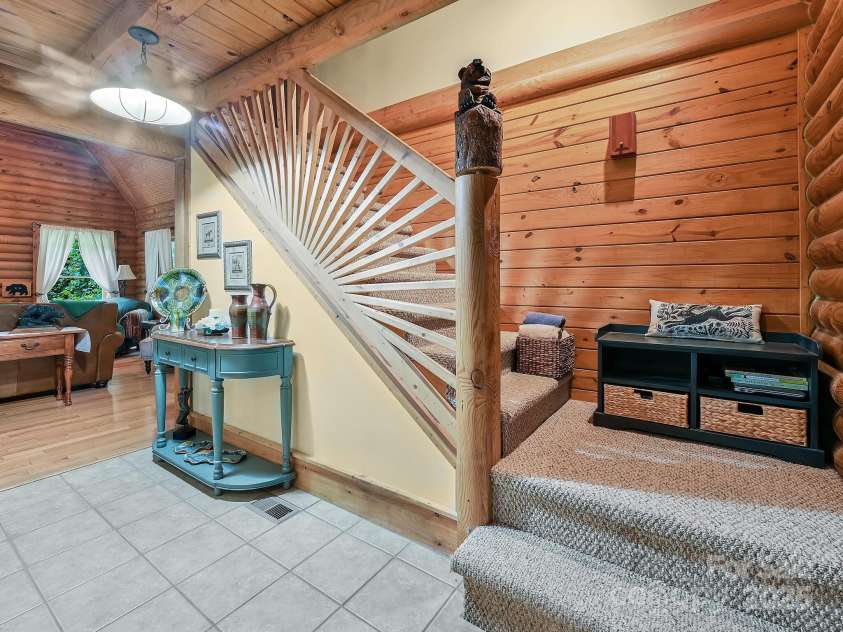 9 Azalea Terrace, Asheville, NC 28803.  MLS# CAR4227191, YatesRealty ID 5863. 