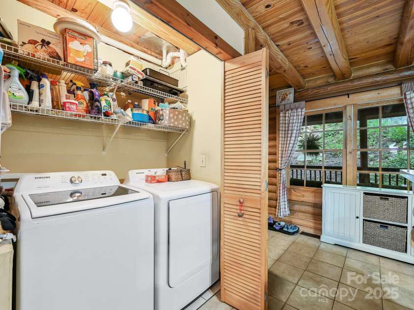 9 Azalea Terrace, Asheville, NC 28803.  MLS# CAR4227191, YatesRealty ID 5863. 