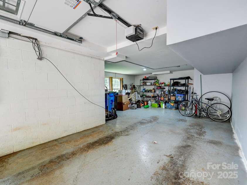 9 Azalea Terrace, Asheville, NC 28803.  MLS# CAR4227191, YatesRealty ID 5863. 