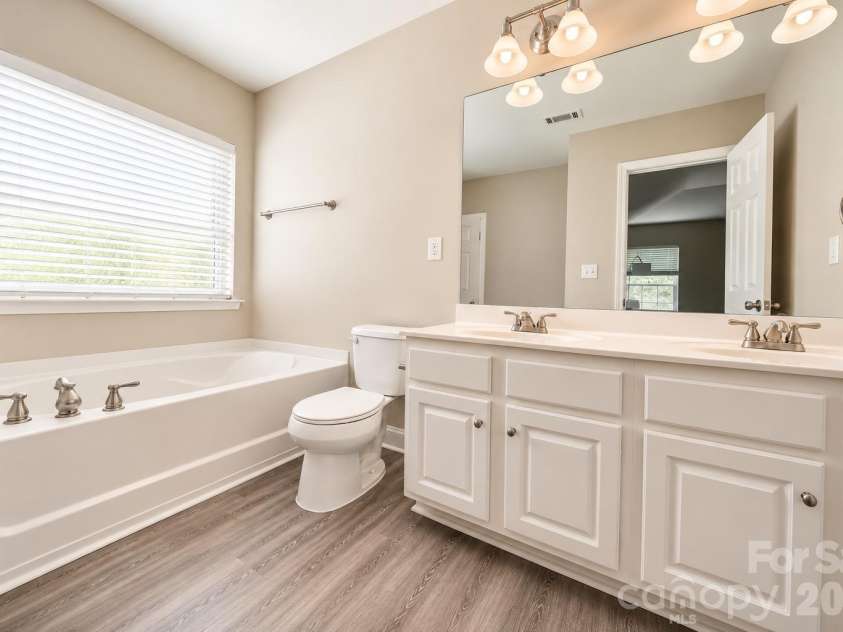 4328 Stone Mountain Drive, Gastonia, NC 28054.  MLS# CAR4437615, YatesRealty ID 58635. 