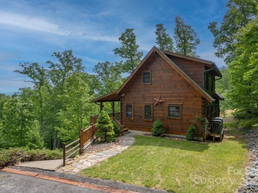 186 Black Ridge Drive, Bostic, NC 28018.  MLS# CAR4289461, YatesRealty ID 5864. 