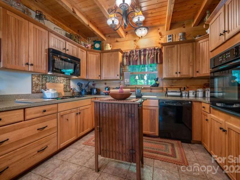 186 Black Ridge Drive, Bostic, NC 28018.  MLS# CAR4289461, YatesRealty ID 5864. 
