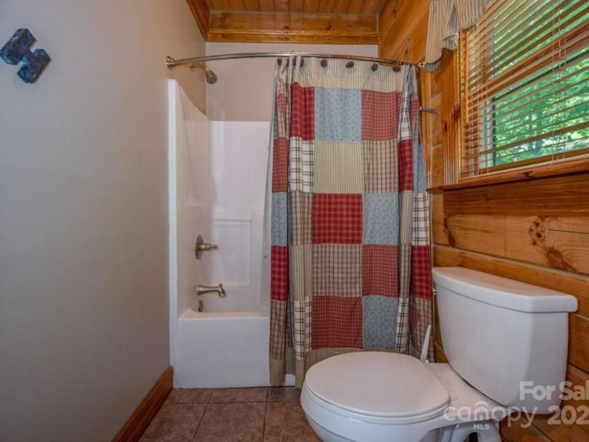 186 Black Ridge Drive, Bostic, NC 28018.  MLS# CAR4289461, YatesRealty ID 5864. 
