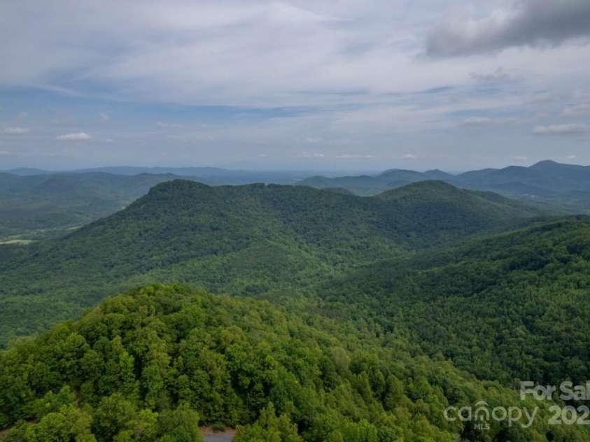 186 Black Ridge Drive, Bostic, NC 28018.  MLS# CAR4289461, YatesRealty ID 5864. 