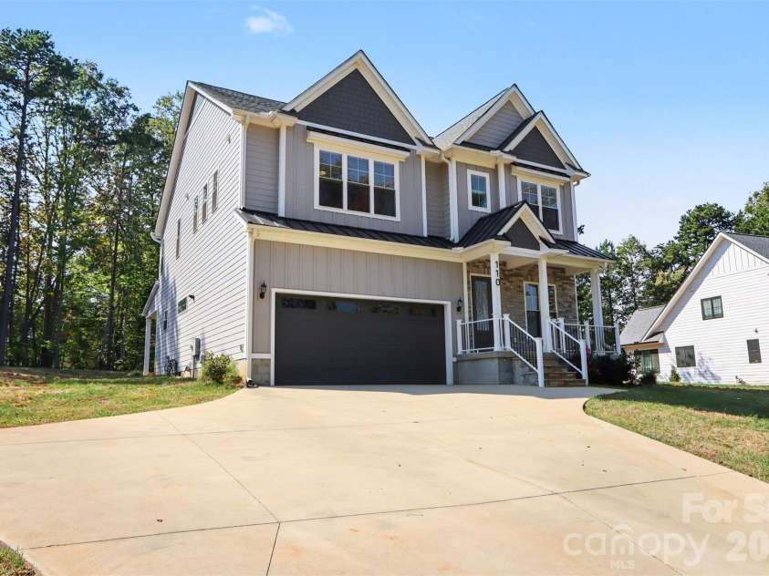 110 Grove Hill Trail, Mooresville, NC 28117.  MLS# CAR4435385, YatesRealty ID 58640. 