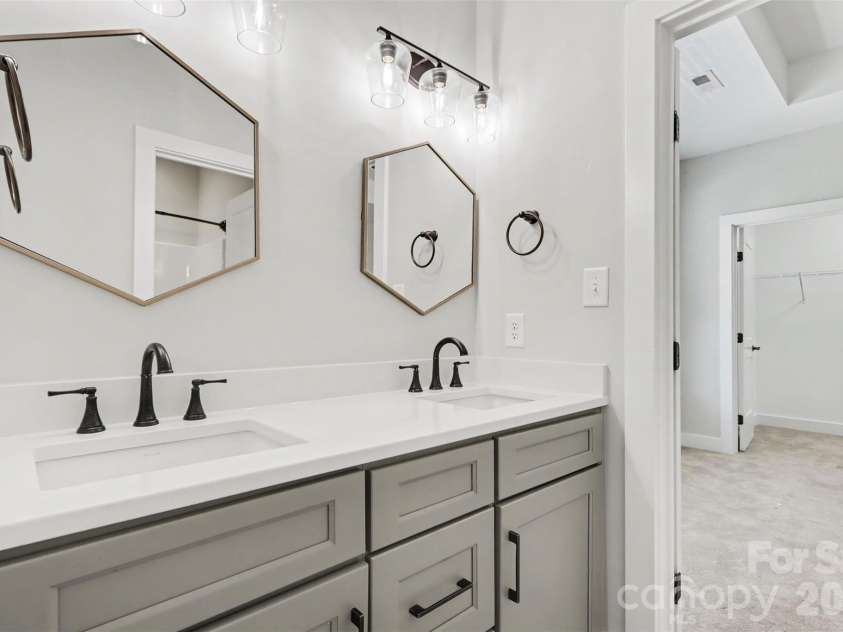 110 Grove Hill Trail, Mooresville, NC 28117.  MLS# CAR4435385, YatesRealty ID 58640. 