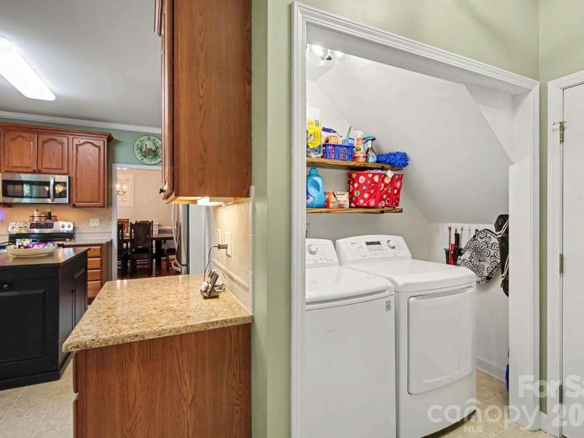 298 Covington Drive, Advance, NC 27006.  MLS# CAR4437758, YatesRealty ID 58642. 