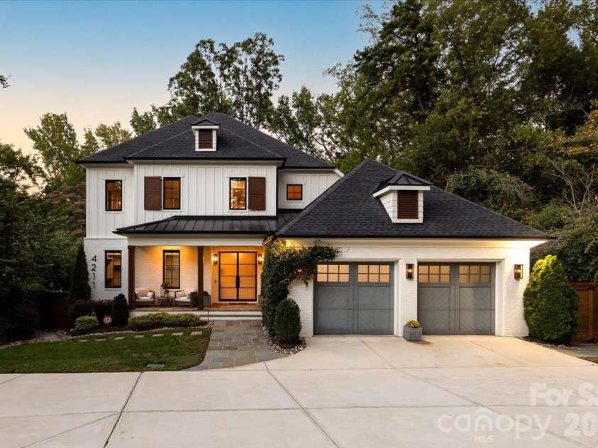 4211 Tangle Drive, Charlotte, NC 28211.  MLS# CAR4432661, YatesRealty ID 58643. 