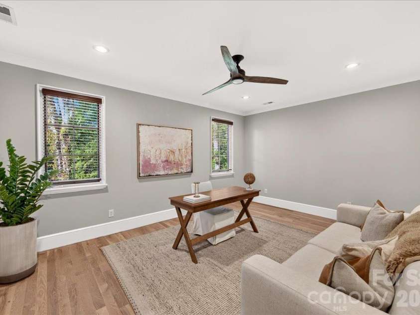 4211 Tangle Drive, Charlotte, NC 28211.  MLS# CAR4432661, YatesRealty ID 58643. 