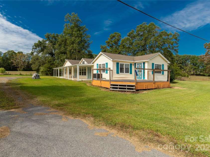 2538 Old Camden Highway, Lancaster, SC 29720.  MLS# CAR4309045, YatesRealty ID 5865. 