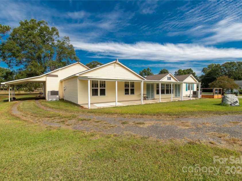 2538 Old Camden Highway, Lancaster, SC 29720.  MLS# CAR4309045, YatesRealty ID 5865. 