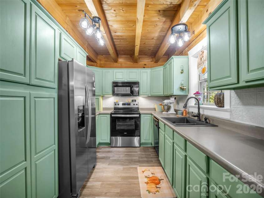 321 River Ridge Parkway, Rutherfordton, NC 28139.  MLS# CAR4437031, YatesRealty ID 58653. 