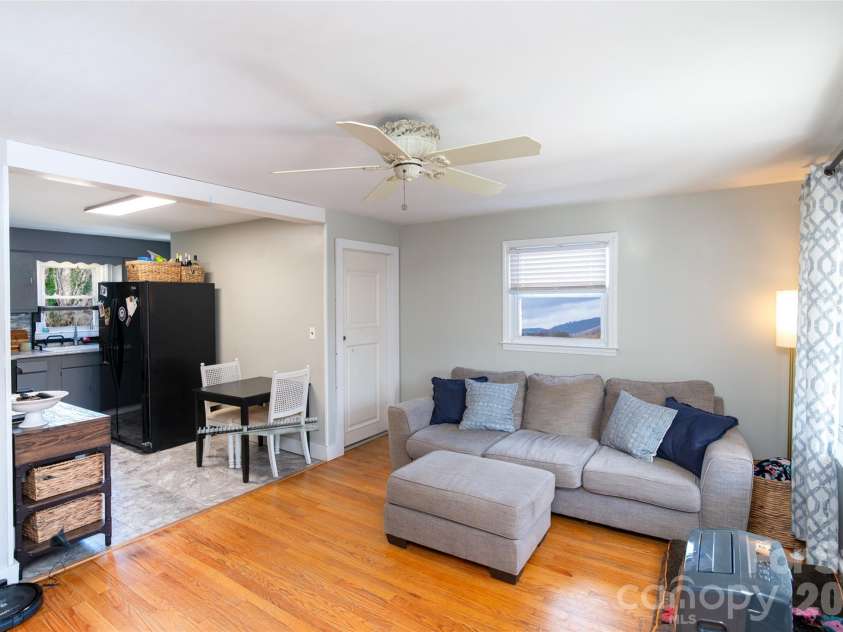 118 Mitchell Street, Canton, NC 28716.  MLS# CAR4350748, YatesRealty ID 5866. 