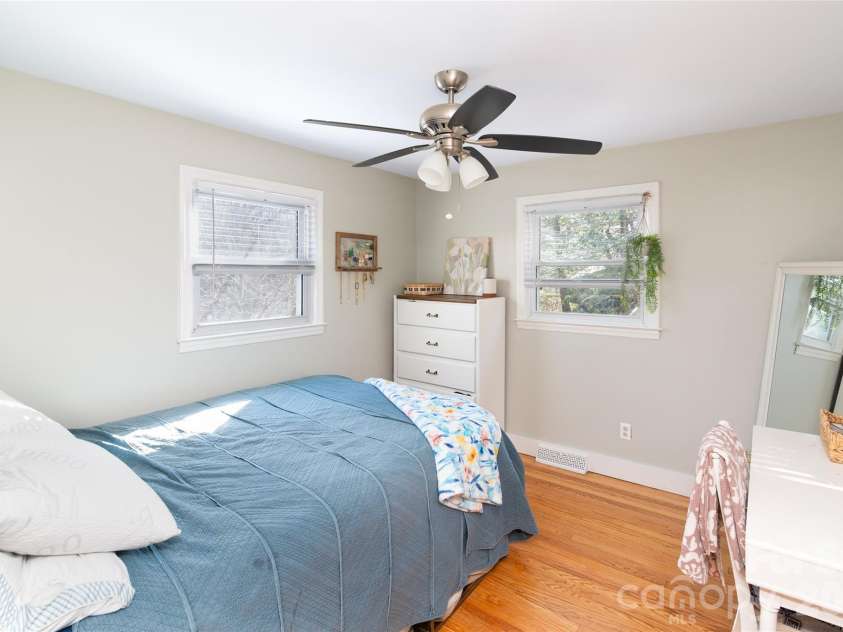 118 Mitchell Street, Canton, NC 28716.  MLS# CAR4350748, YatesRealty ID 5866. 
