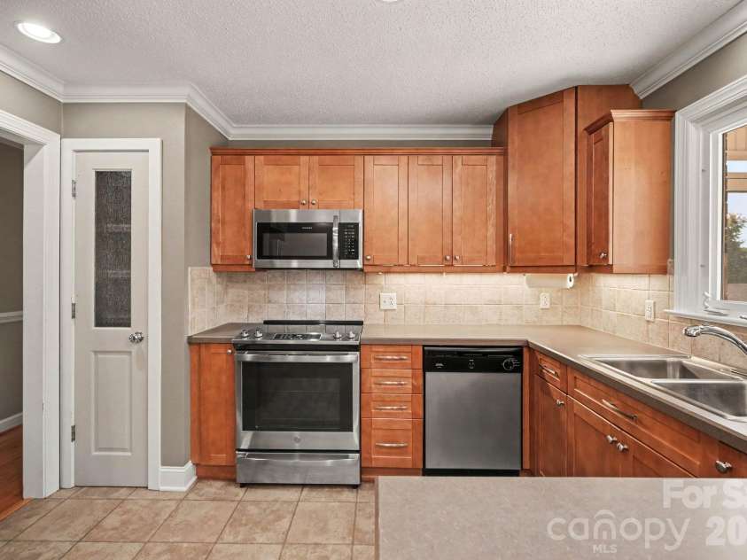 729 Redland Road, Advance, NC 27006.  MLS# CAR4437784, YatesRealty ID 58660. 