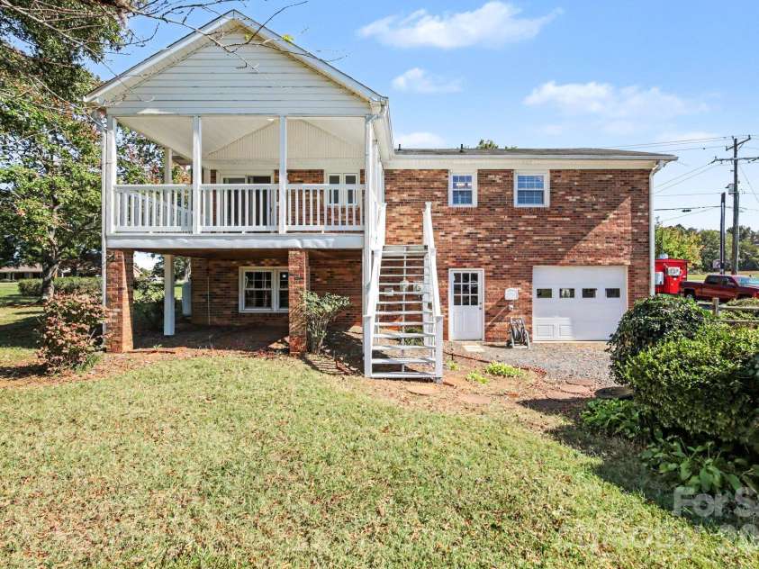 729 Redland Road, Advance, NC 27006.  MLS# CAR4437784, YatesRealty ID 58660. 